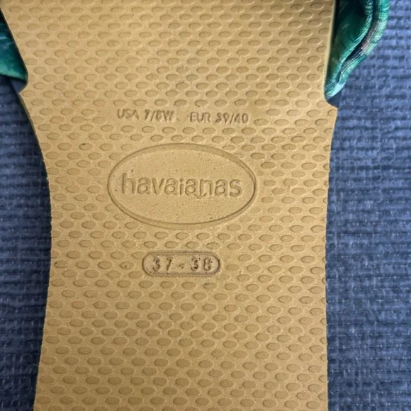 Havaianas Green and Yellow Women's Sandals size 37-38 NWT - Picture 6 of 8